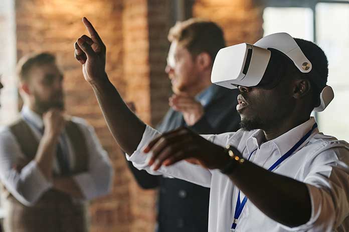 Why-Augmented-Reality-Is-Convenient-For-Companies-In-The-Manufacturing-Sector